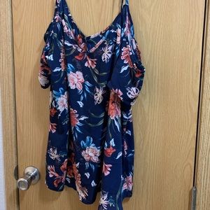 New Rue 21 Cold Shoulder Top Xl